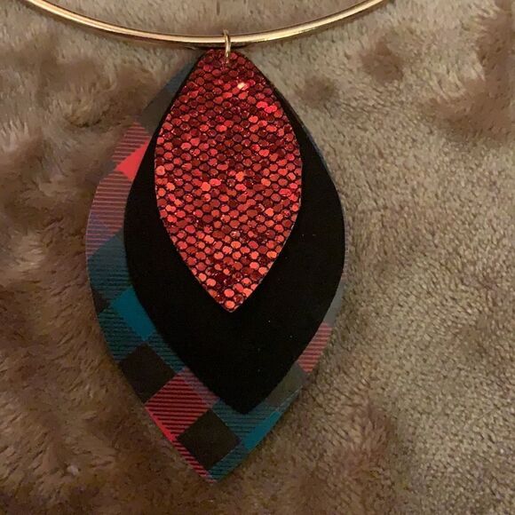 Reversible Plaid Necklace and Earring set - Picture 2 of 13